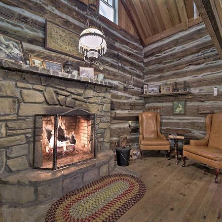 Historic Cabin Grill And Hiking Trail Access! Bryson City Exterior photo