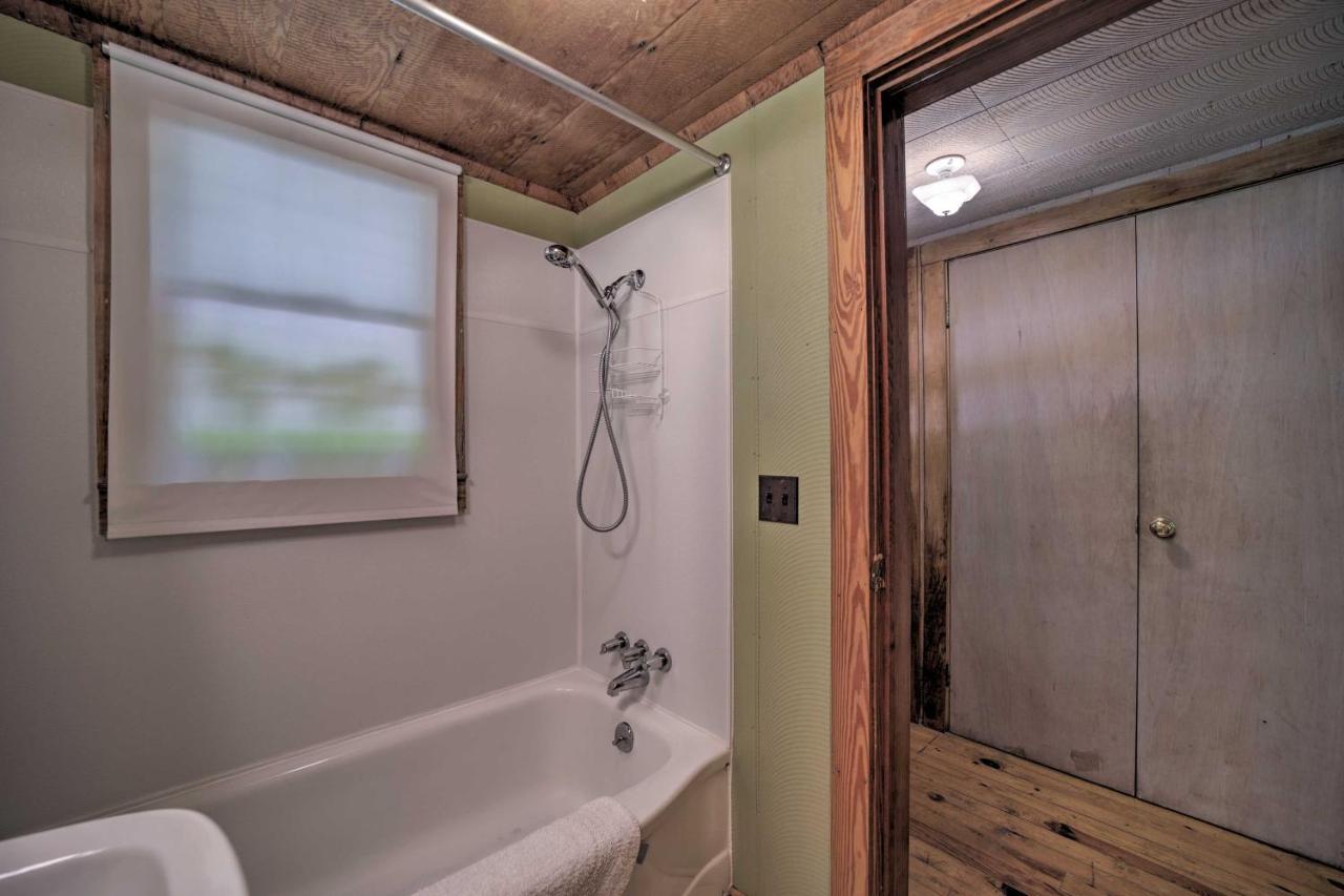 Historic Cabin Grill And Hiking Trail Access! Bryson City Exterior photo